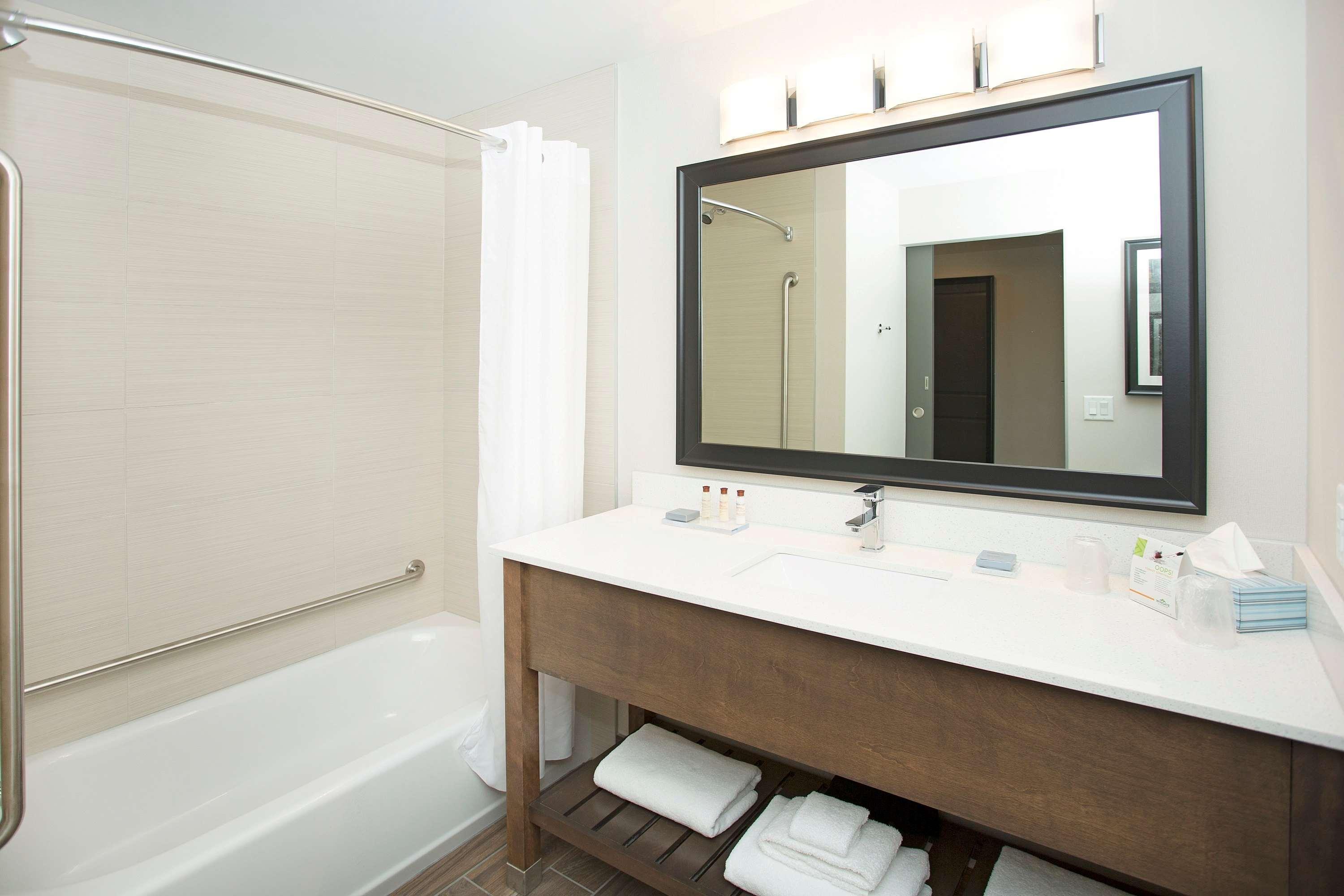 Wingate By Wyndham Calgary Airport Hotel Luaran gambar